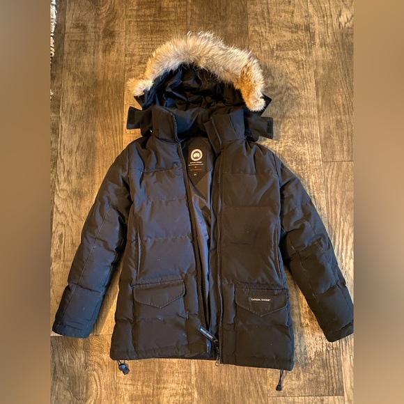 Canada Goose Jackets & Coats Womens Canada Goose Winter Jacket